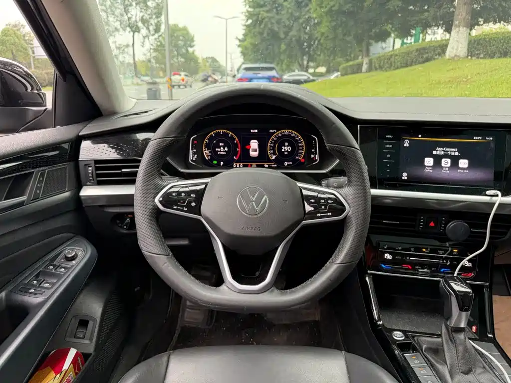 Volkswagen Passat — фото 14