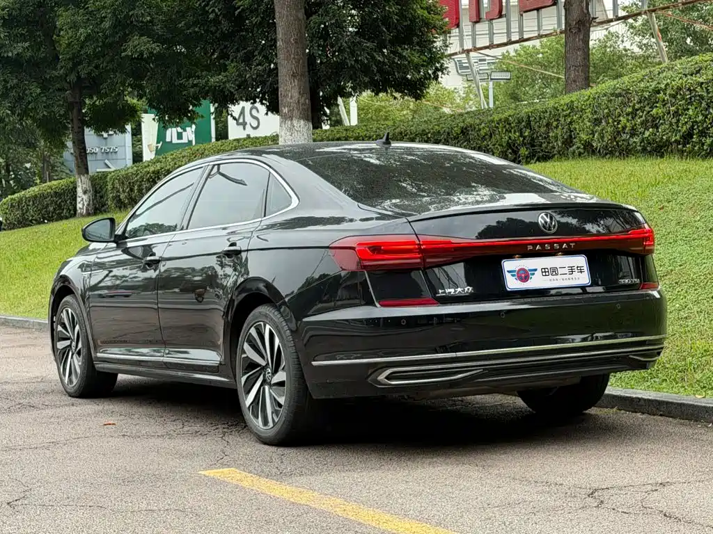 Volkswagen Passat — фото 4