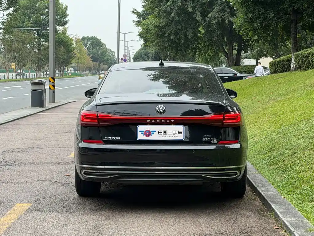 Volkswagen Passat — фото 5