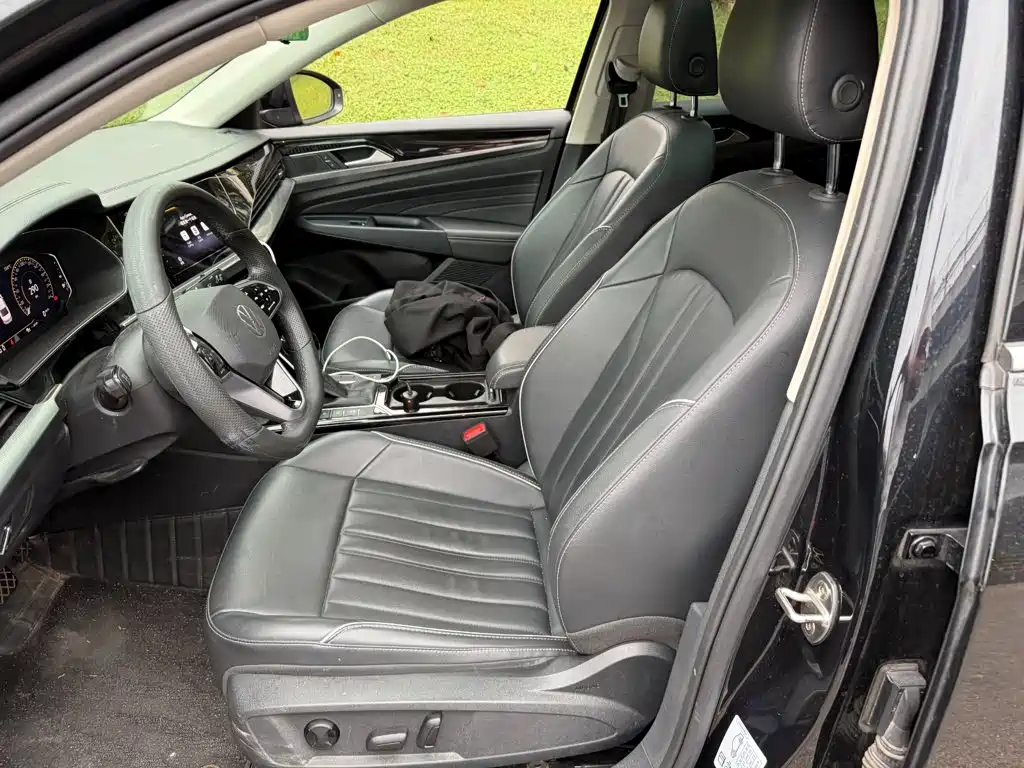 Volkswagen Passat — фото 8