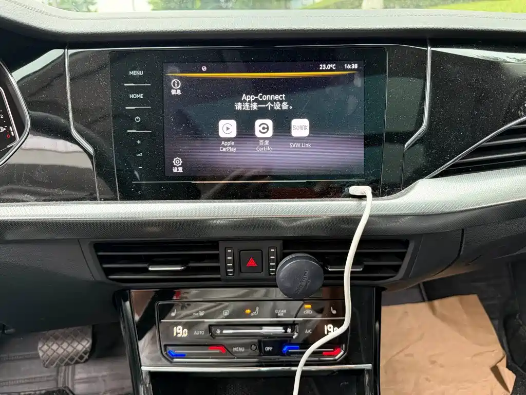 Volkswagen Passat — фото 10