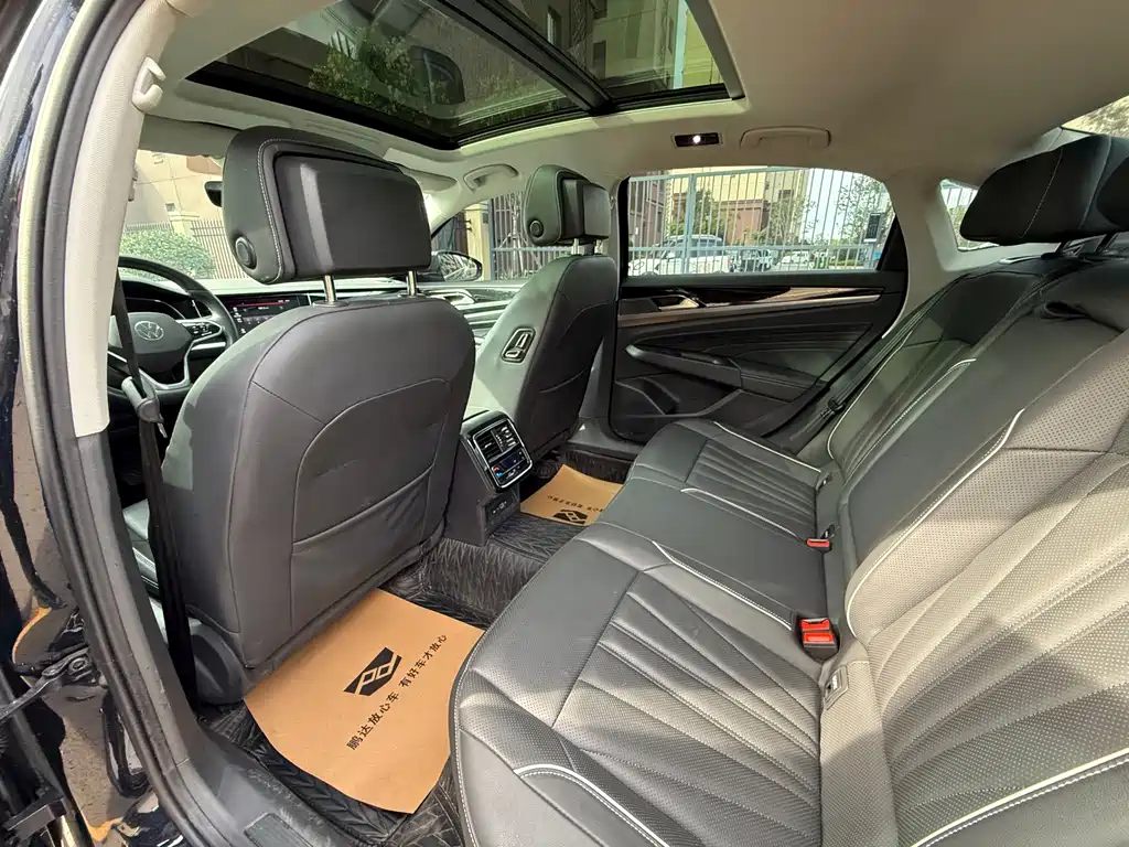Volkswagen Passat — фото 5