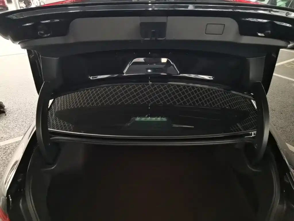 Volkswagen Passat — фото 18