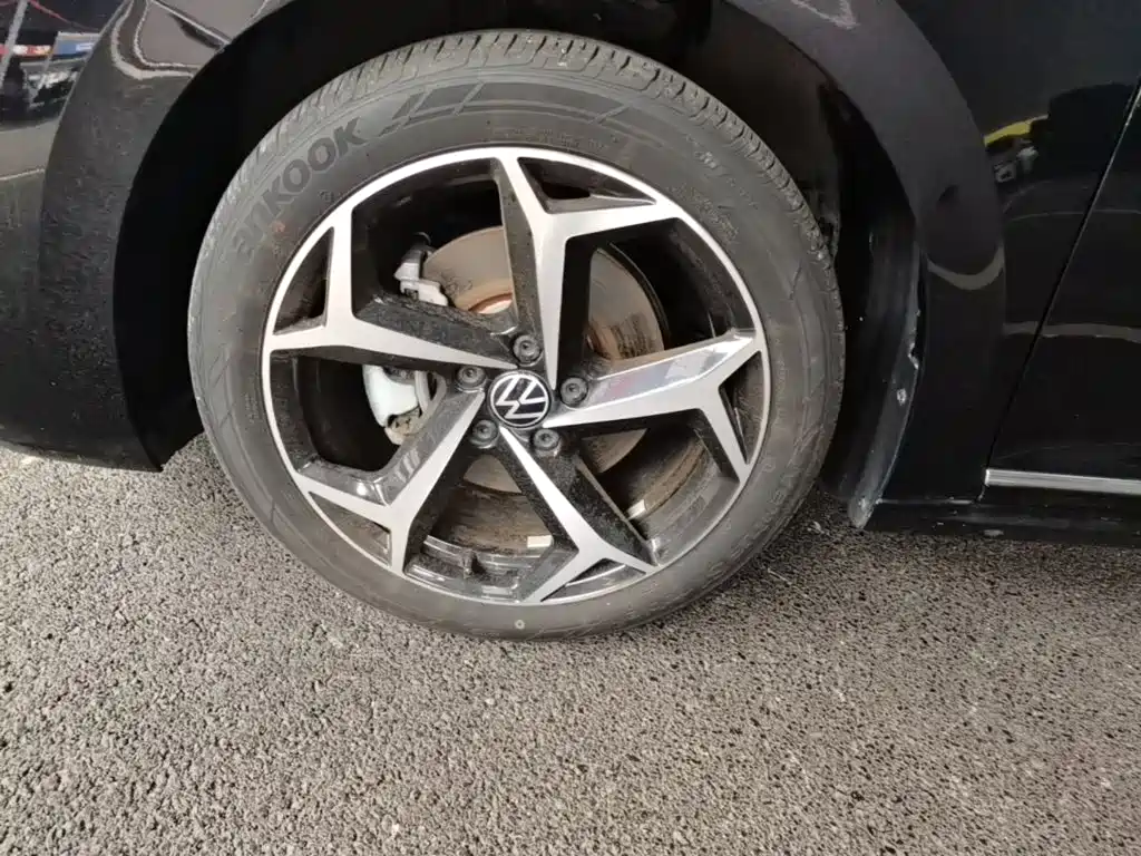 Volkswagen Passat — фото 22
