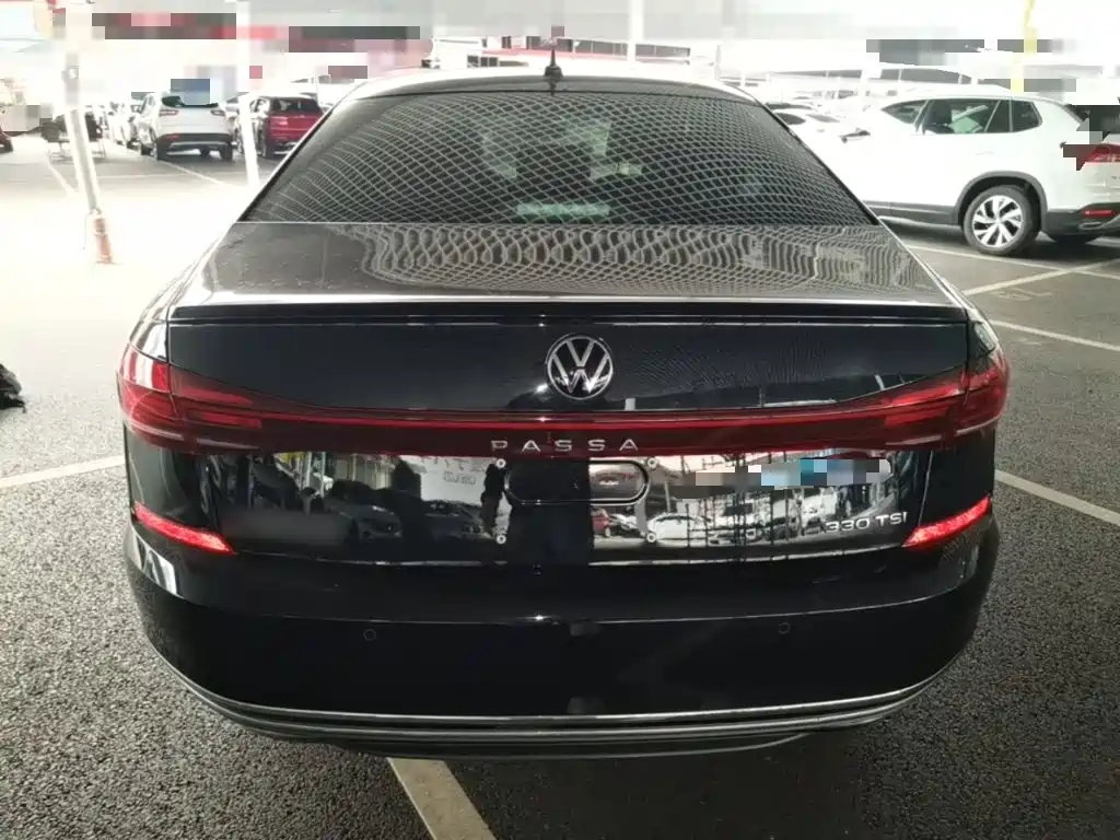 Volkswagen Passat — фото 5