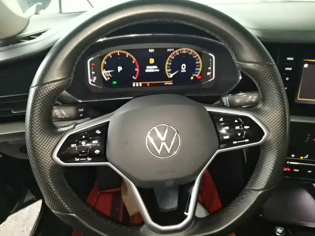 Volkswagen Passat — фото 10