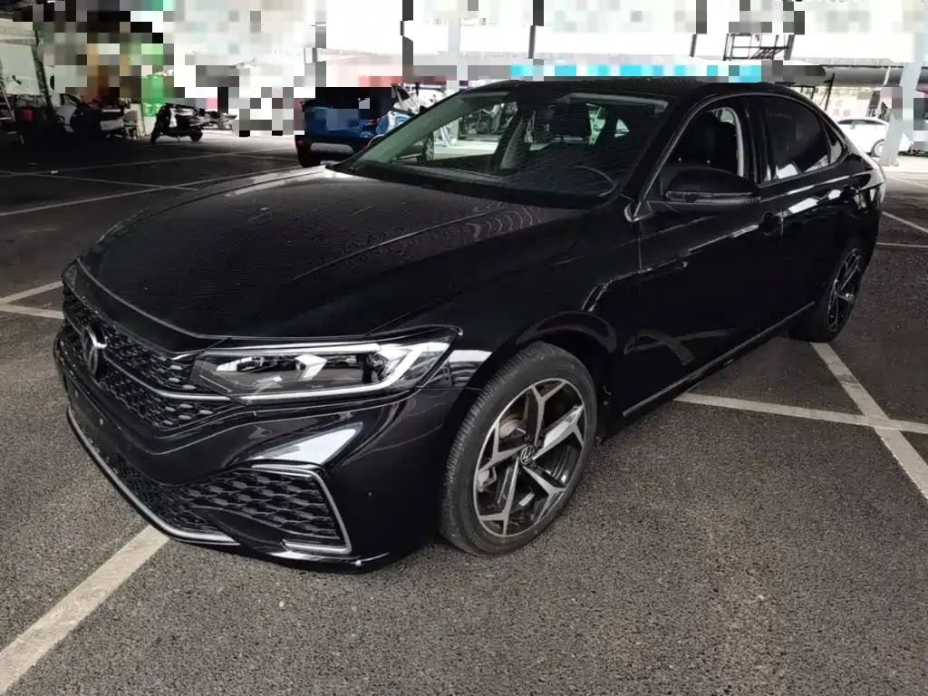 Volkswagen Passat — фото 1