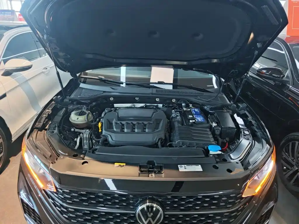 Volkswagen Passat — фото 19
