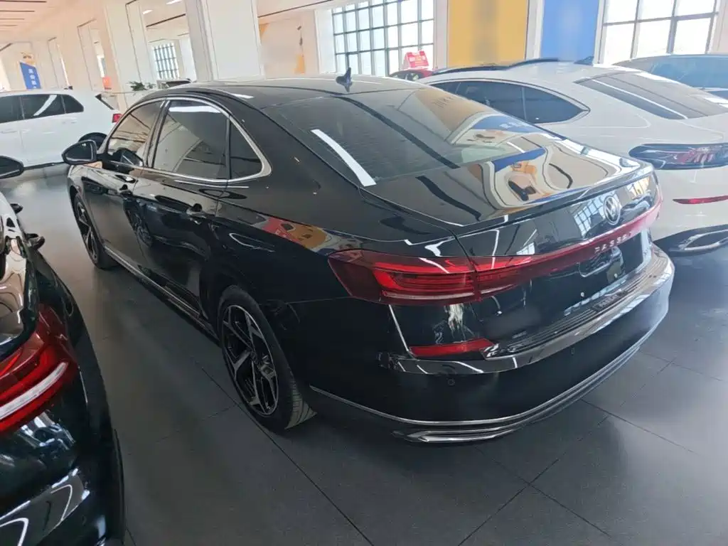 Volkswagen Passat — фото 4