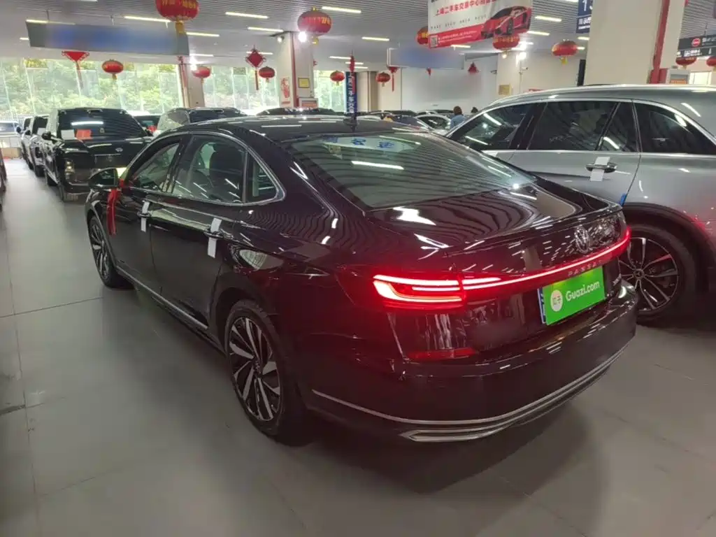 Volkswagen Passat — фото 4