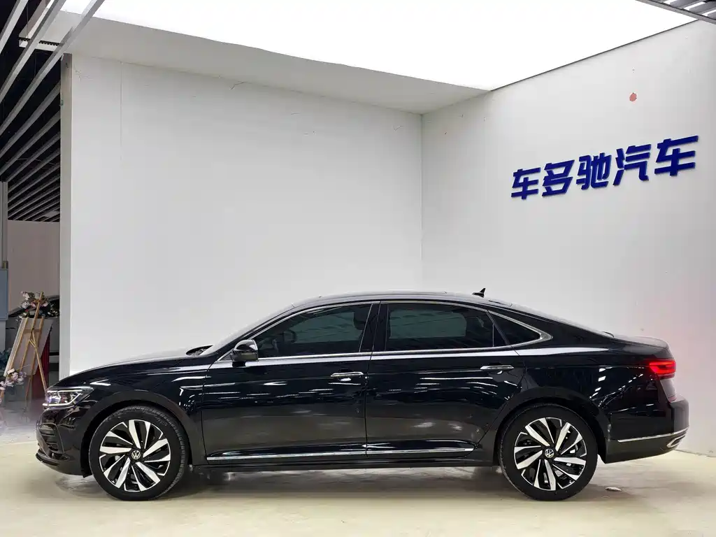 Volkswagen Passat — фото 4