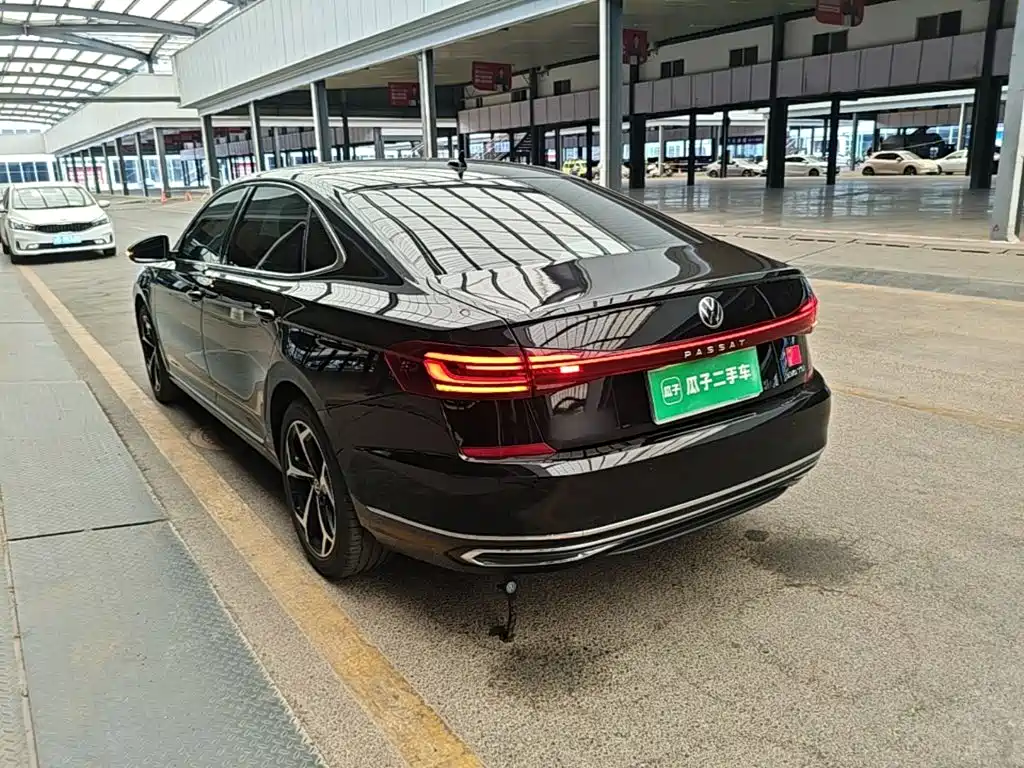 Volkswagen Passat — фото 4