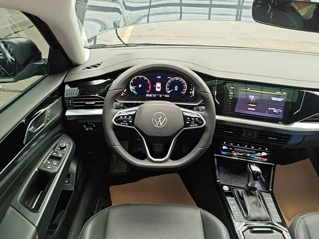 Volkswagen Passat — фото 10
