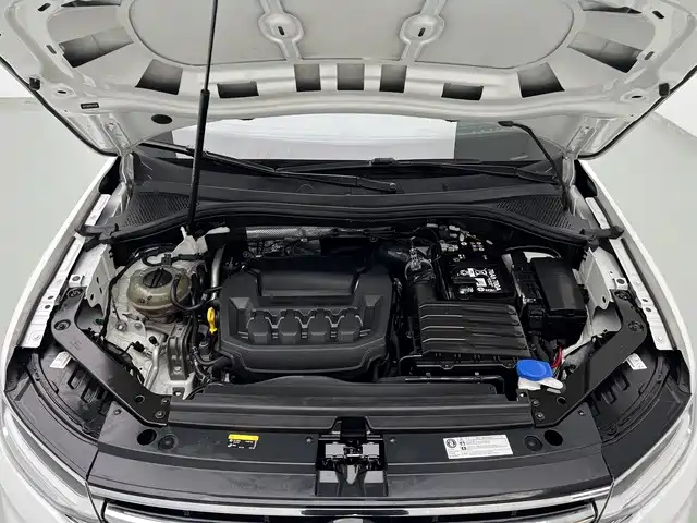Volkswagen Tiguan L — фото 14