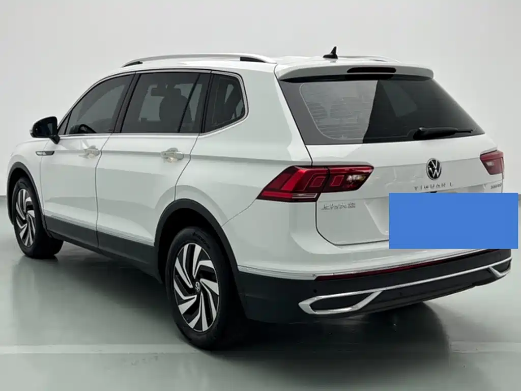 Volkswagen Tiguan L — фото 5
