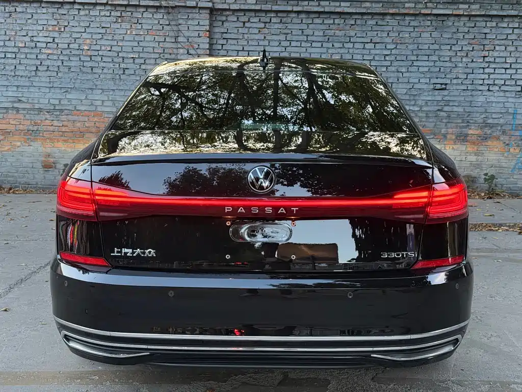 Volkswagen Passat — фото 9