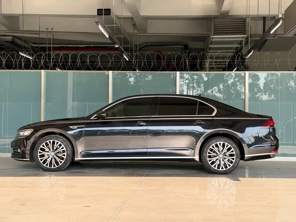 Volkswagen Phideon — фото 3