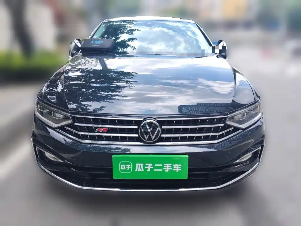Volkswagen Tiguan L — фото 2