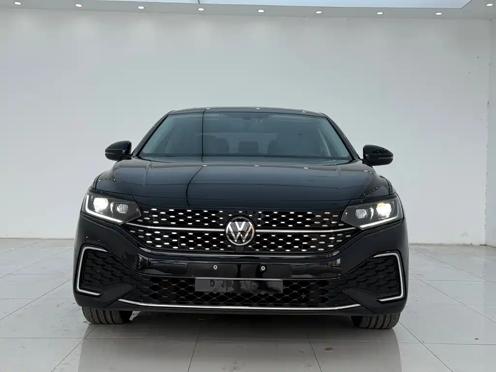 Volkswagen Passat — фото 2
