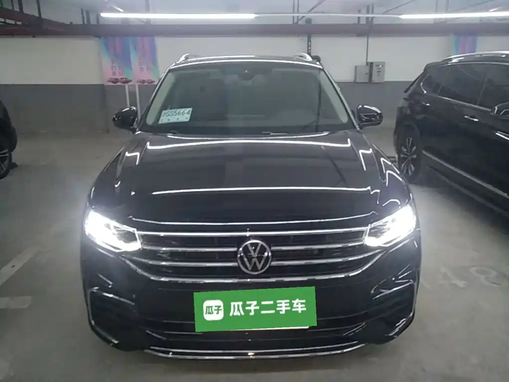 Volkswagen Tiguan L — фото 2