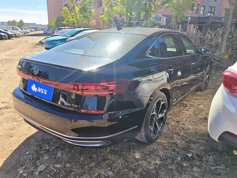 Volkswagen Passat — фото 3