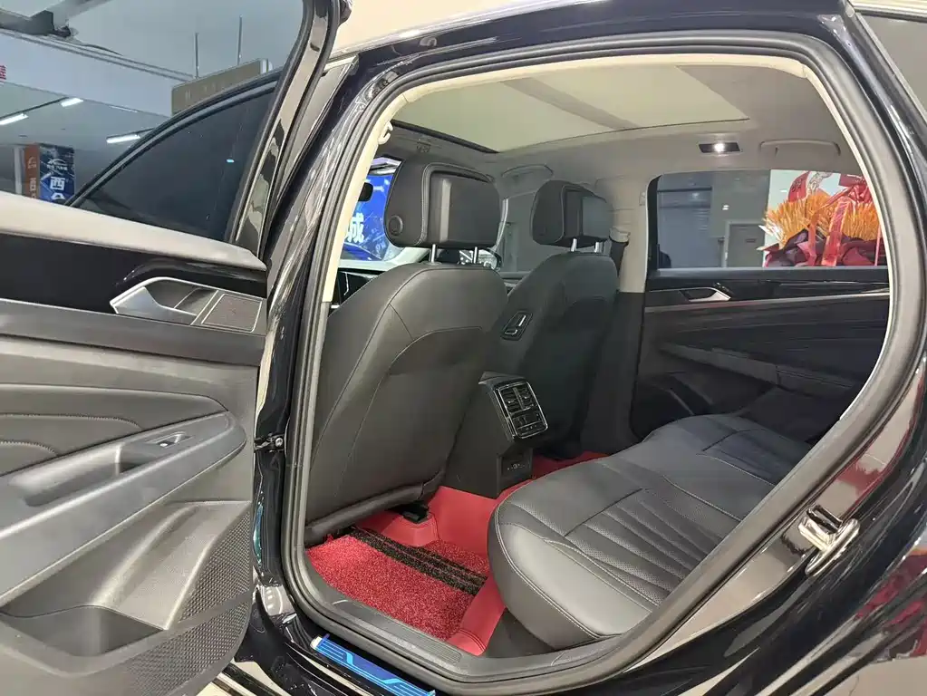 Volkswagen Passat — фото 11