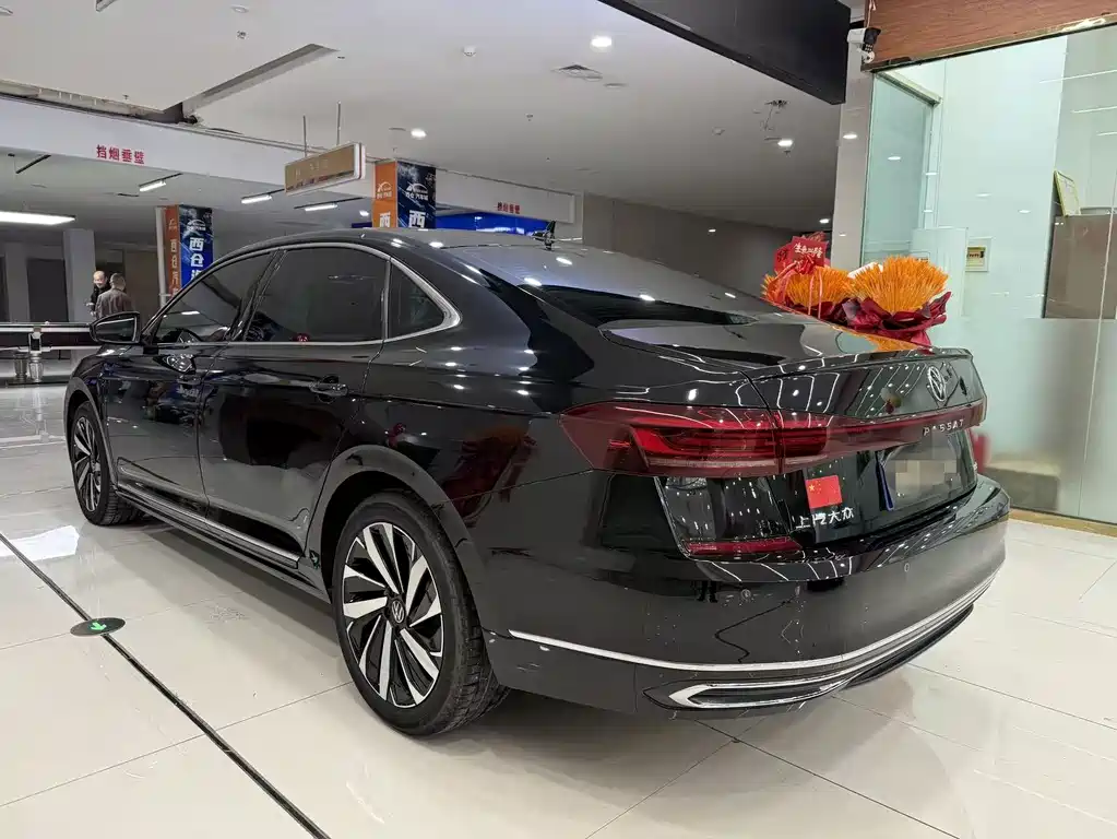 Volkswagen Passat — фото 4