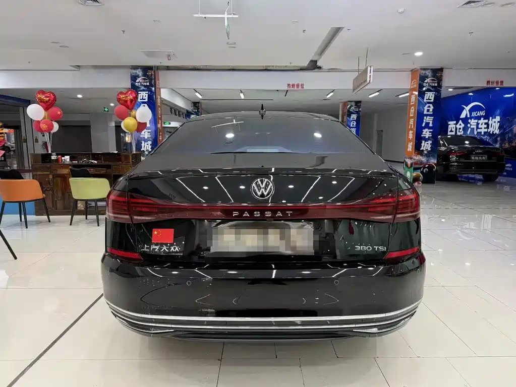 Volkswagen Passat — фото 5