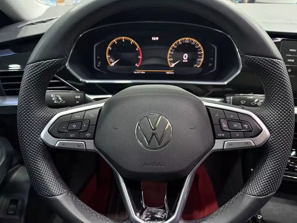 Volkswagen Passat — фото 9