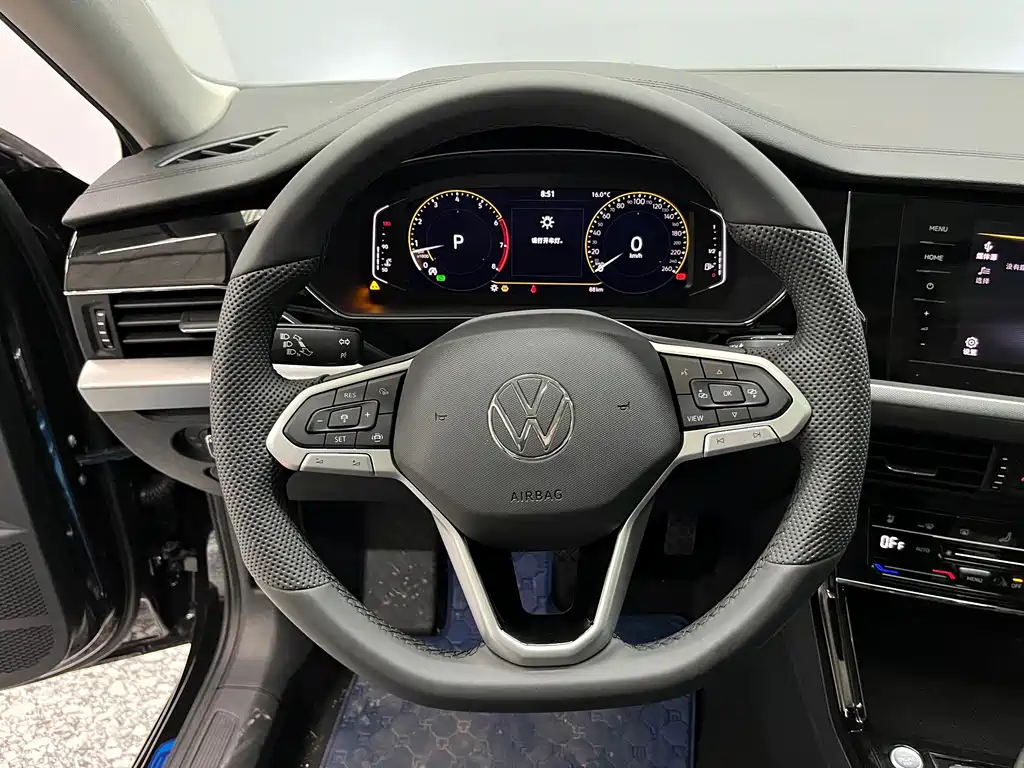Volkswagen Passat — фото 8