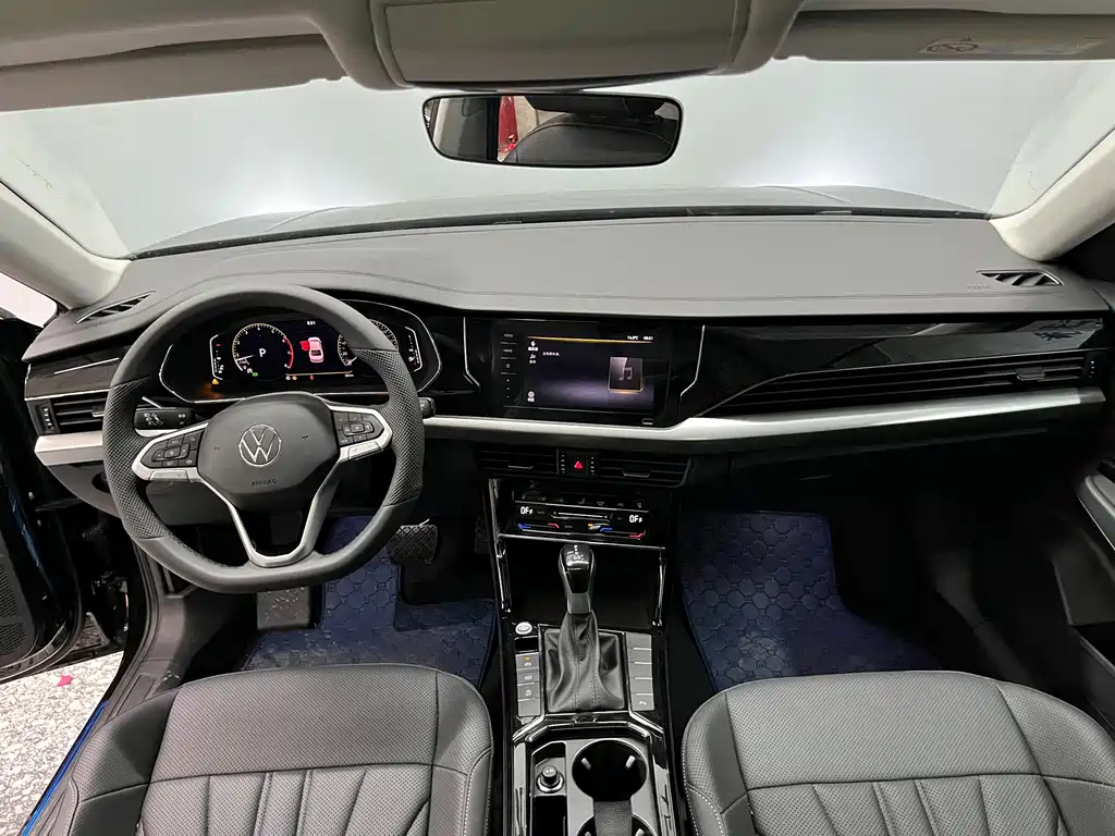 Volkswagen Passat — фото 10