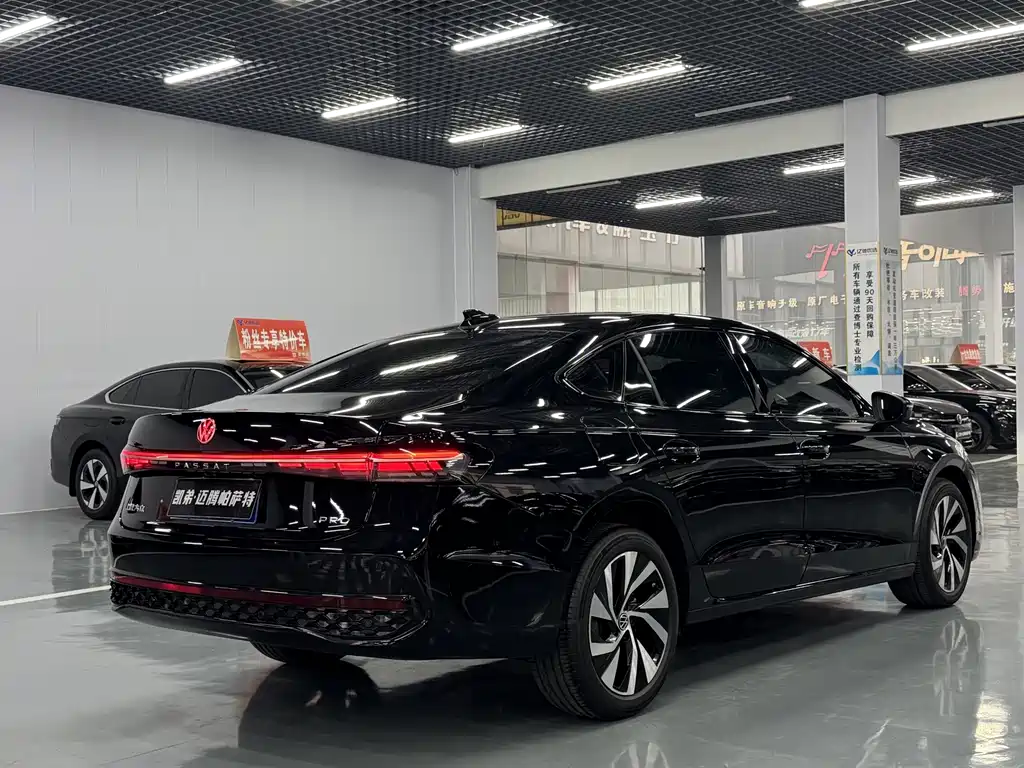 Volkswagen Passat — фото 9