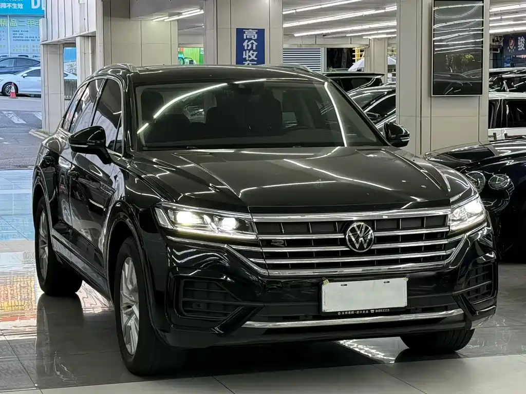 Volkswagen Touareg — фото 3