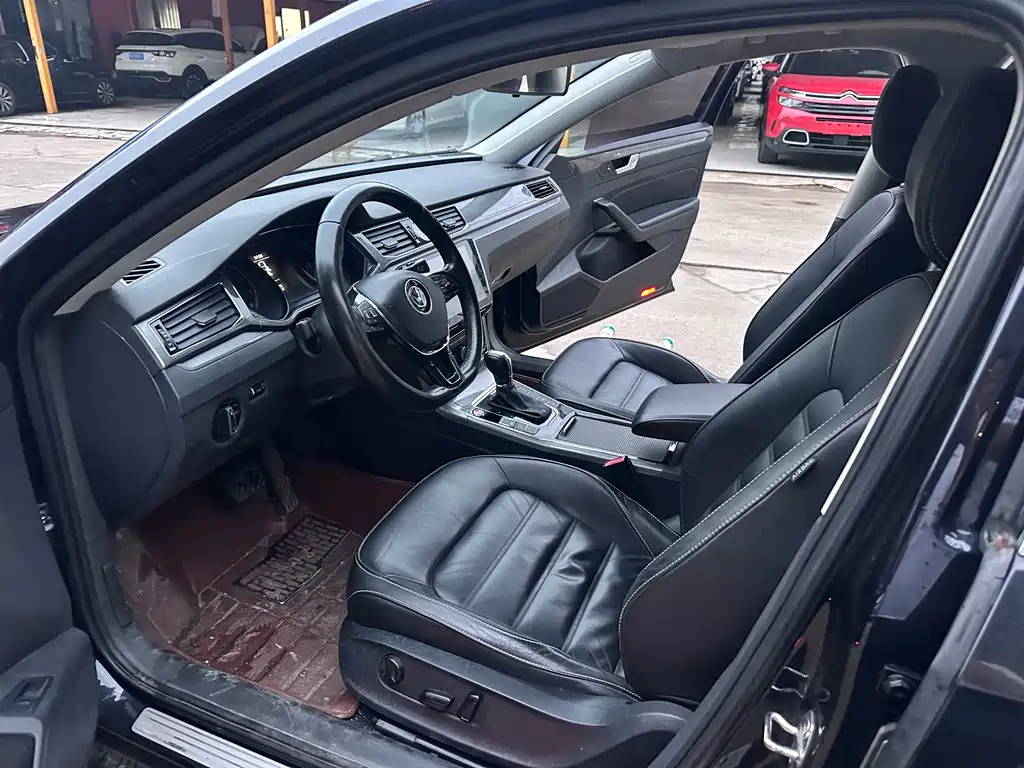 Volkswagen Passat — фото 4
