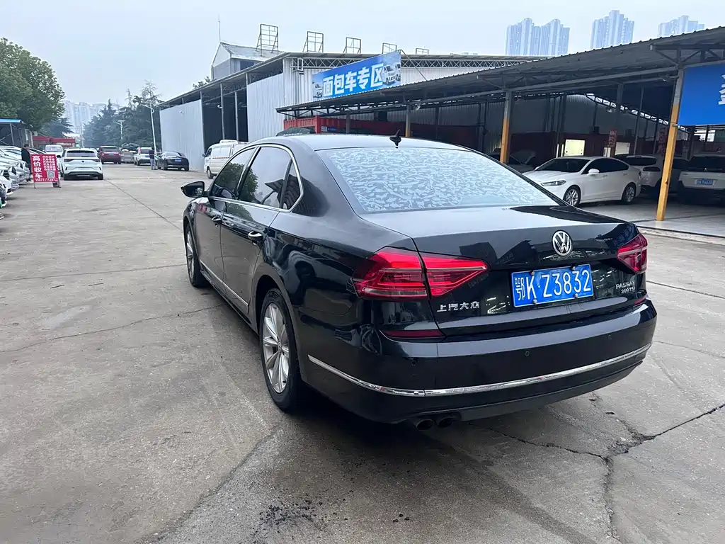 Volkswagen Passat — фото 9