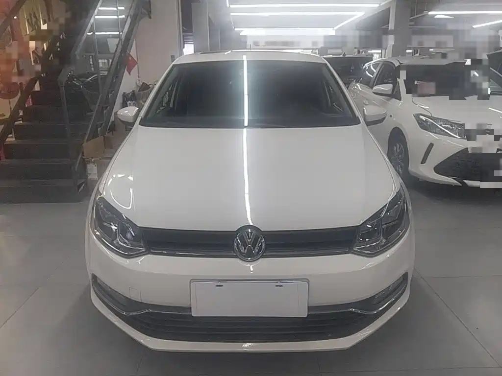 Volkswagen Polo — фото 2