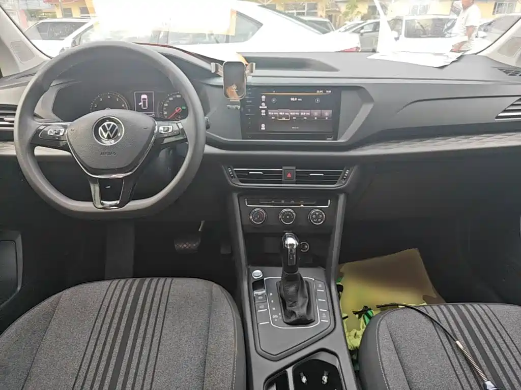 Volkswagen Tharu — фото 9