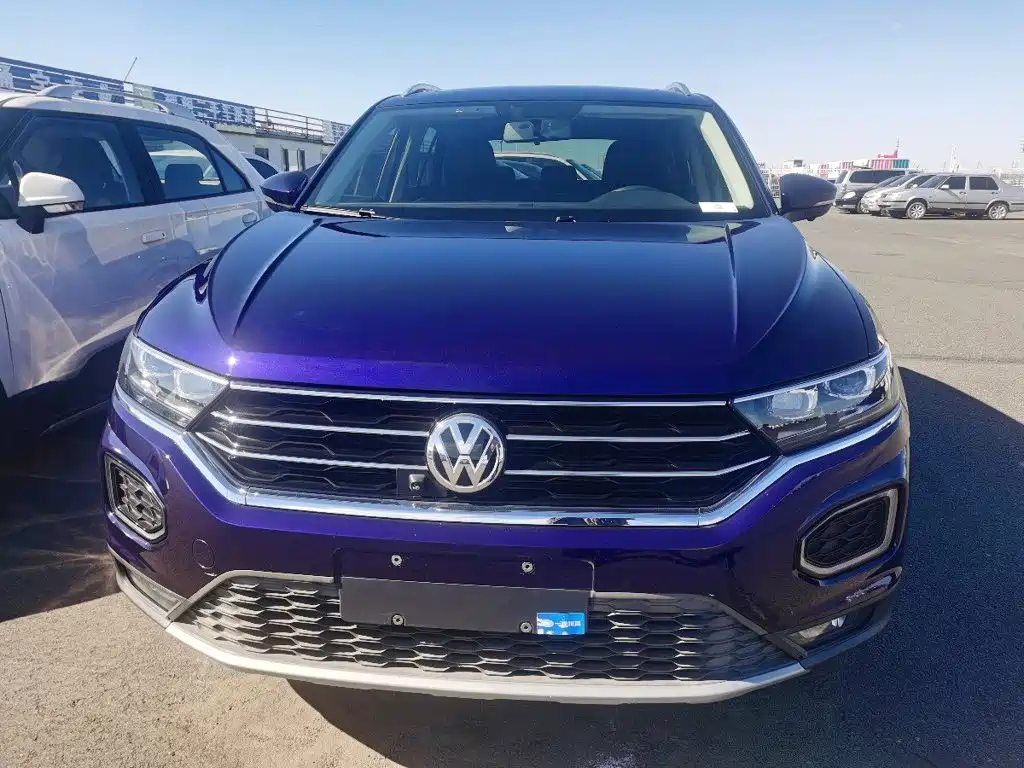 Volkswagen T-Roc — фото 2