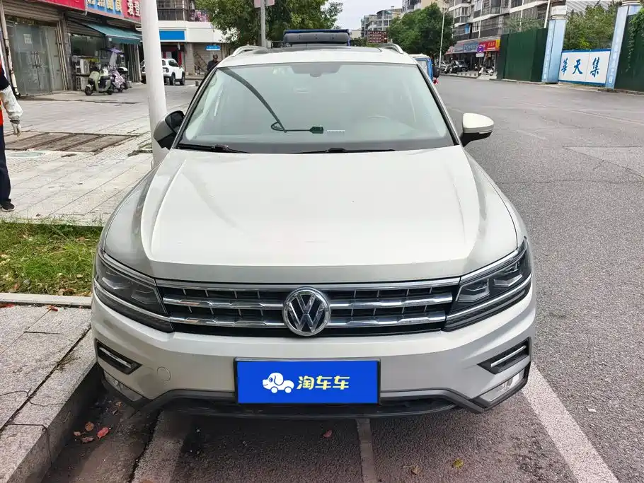 Volkswagen Tiguan L — фото 2