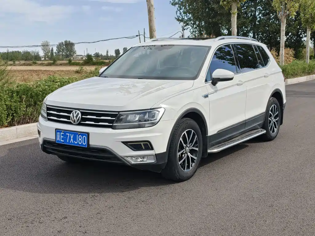 Volkswagen Tiguan L — фото 2