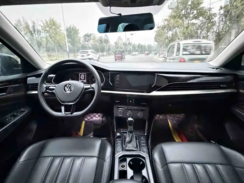 Volkswagen Passat — фото 9