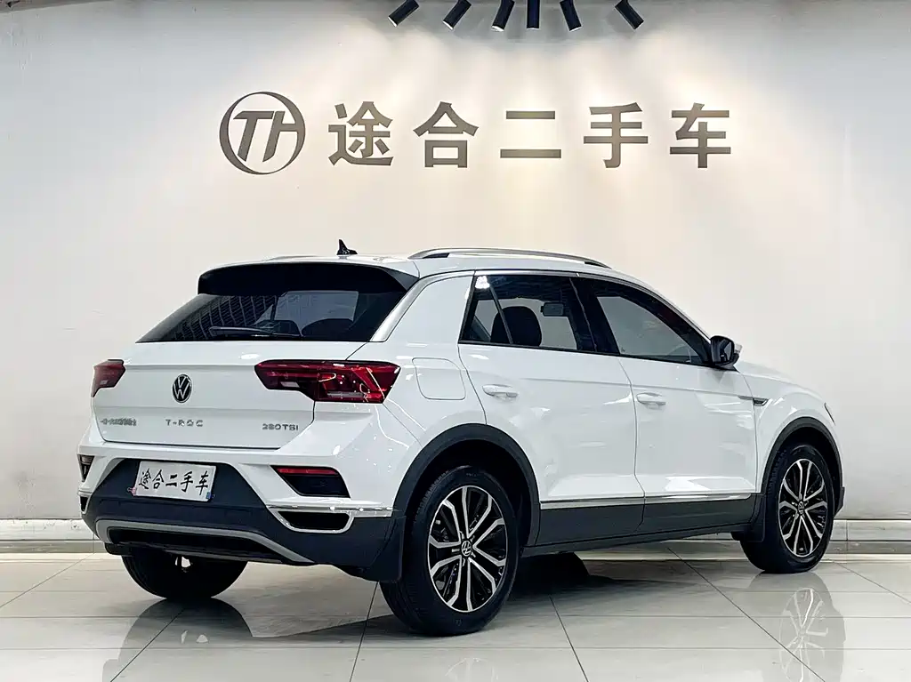 Volkswagen T-Roc — фото 2