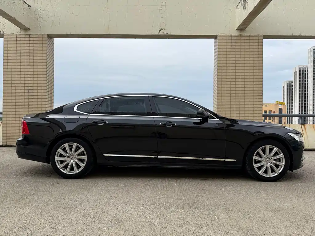 Volvo S90 — фото 4