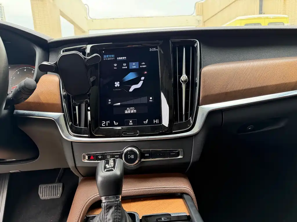 Volvo S90 — фото 10