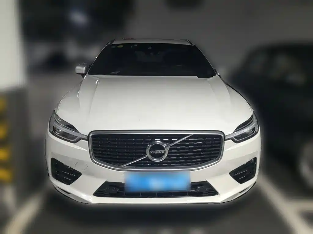 Volvo XC60 — фото 2