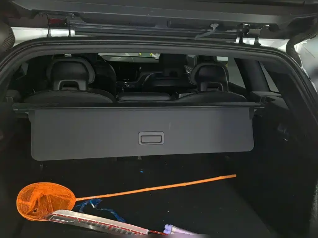 Volvo XC60 — фото 20
