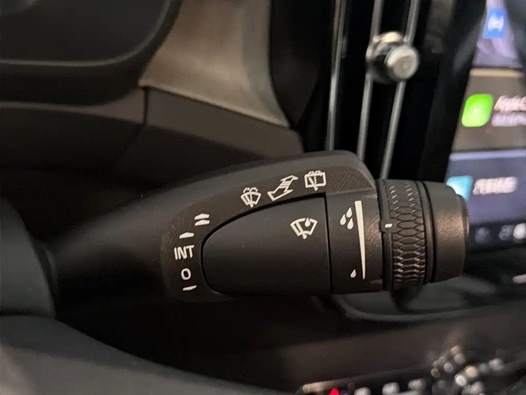 Volvo XC40 — фото 21