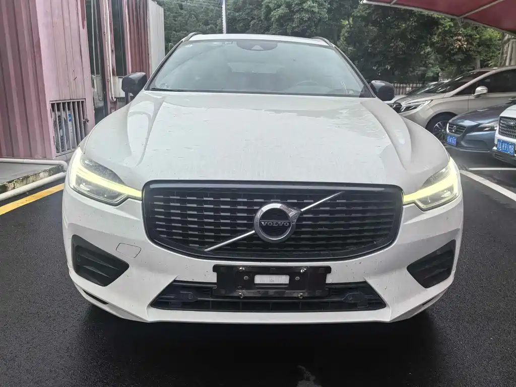 Volvo XC60 — фото 2