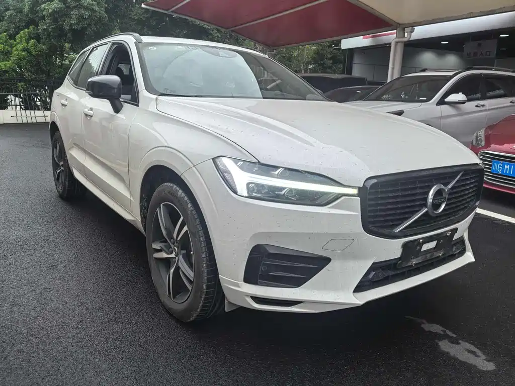 Volvo XC60 — фото 3