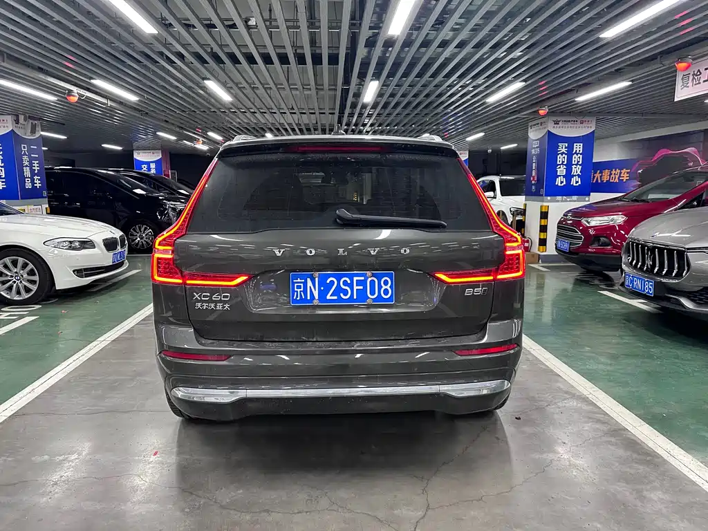 Volvo XC60 — фото 4